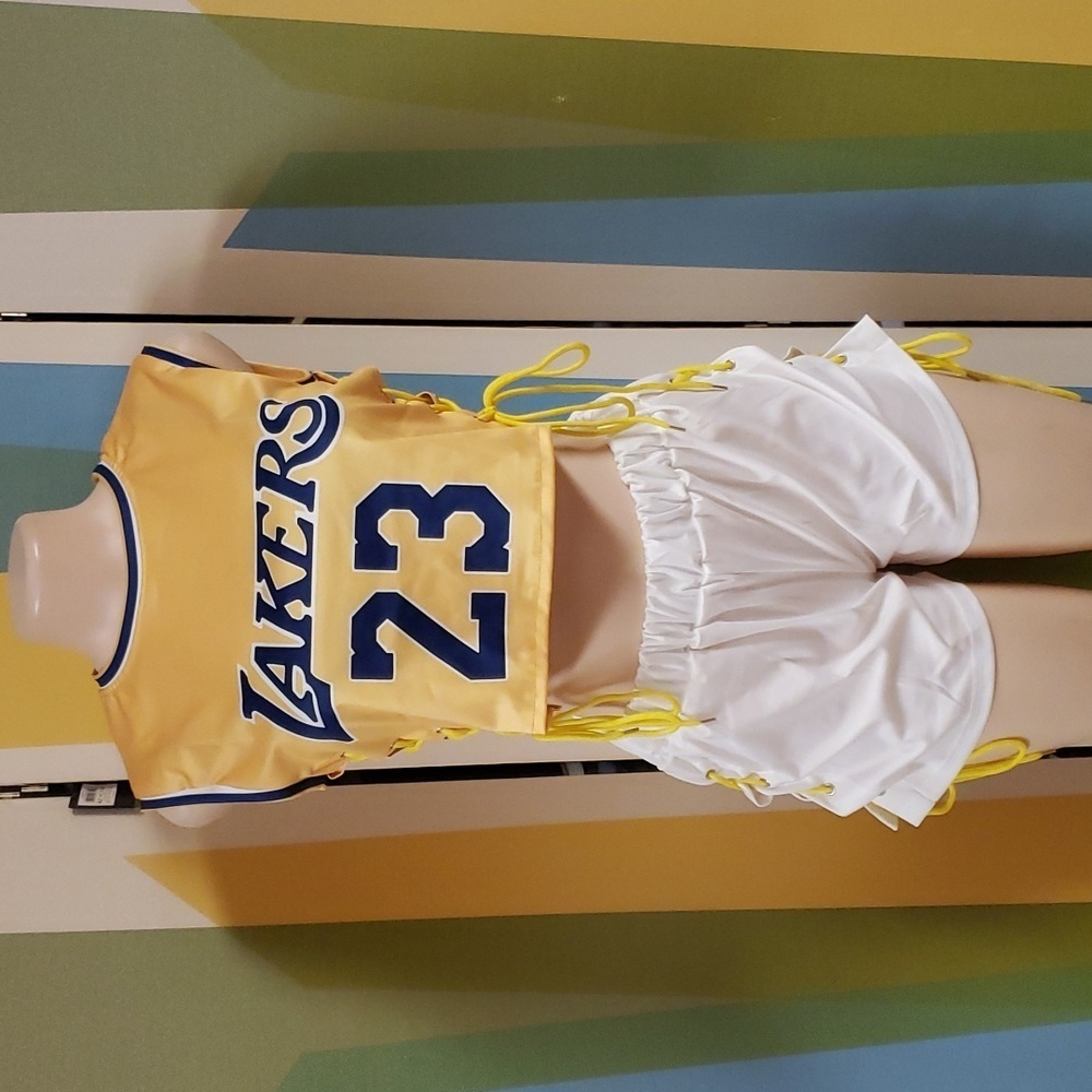 NWT Lakers Jersey Set